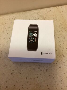 Koretrak  Black Fitness Tracker Band with Color Display